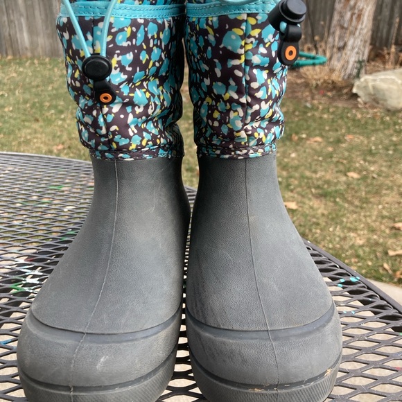 Bogs Kids Boots - Black and Blue Pattern - Picture 2 of 6
